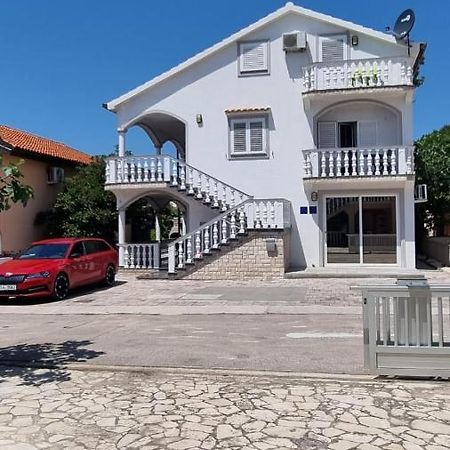 Apartmani Ira Вир Екстер'єр фото