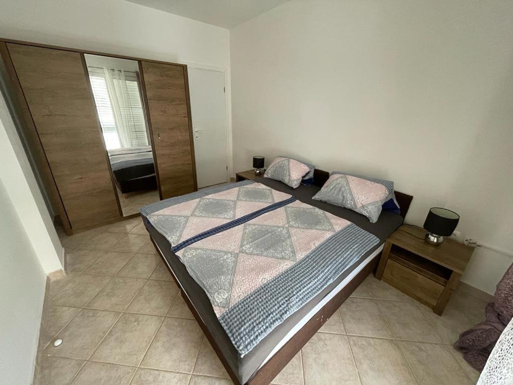 Apartmani Ira Вир Екстер'єр фото