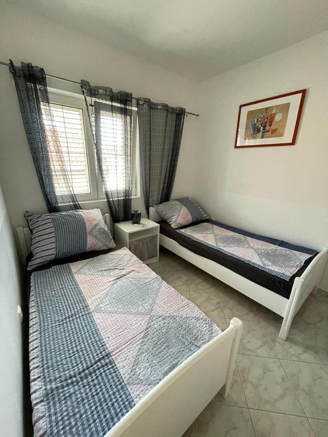 Apartmani Ira Вир Екстер'єр фото