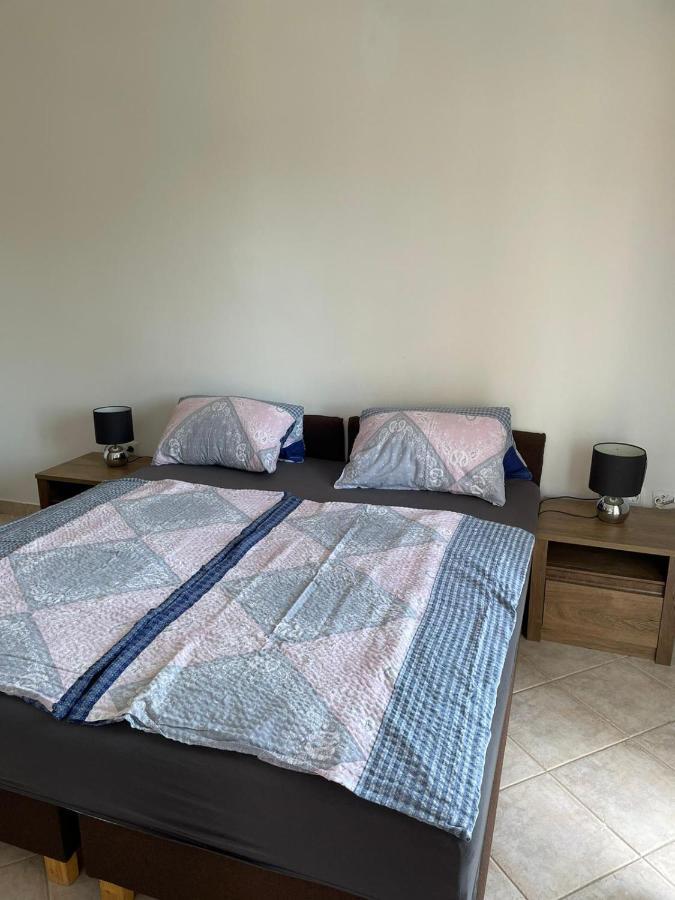 Apartmani Ira Вир Екстер'єр фото