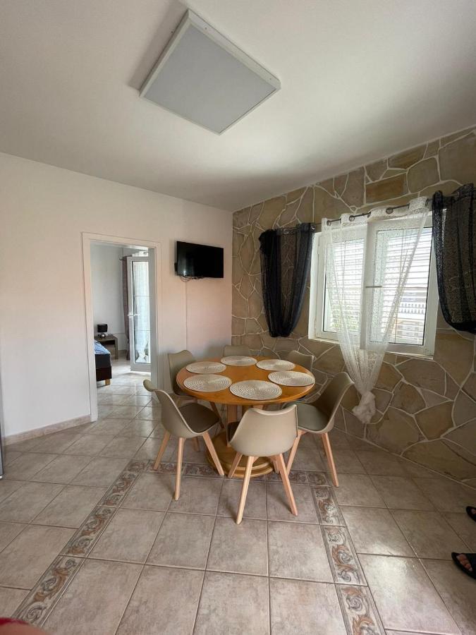 Apartmani Ira Вир Екстер'єр фото