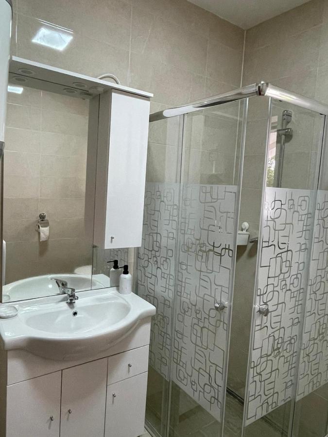 Apartmani Ira Вир Екстер'єр фото