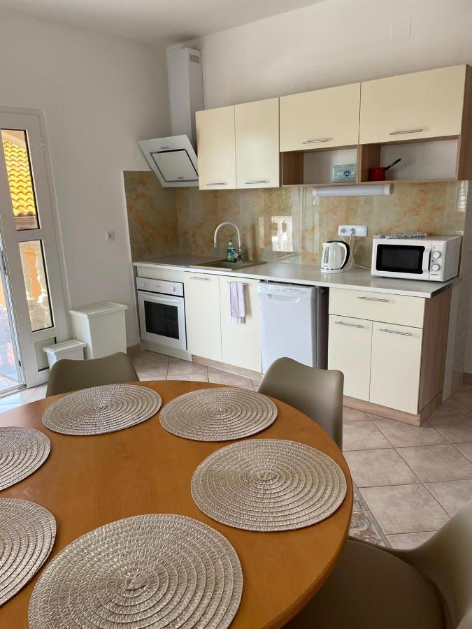 Apartmani Ira Вир Екстер'єр фото